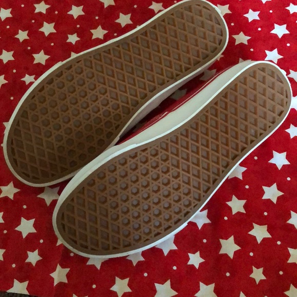 Red vans - Picture 3 of 4